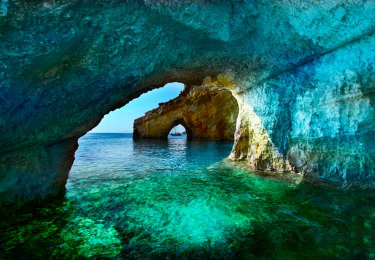 המערה הכחולה בזקינטוס